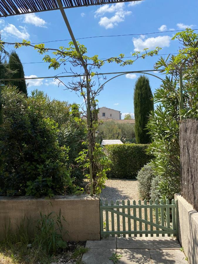 Un Gite En Provence - Les Jardins De Fontanille Saint-Remy-de-Provence Exterior photo